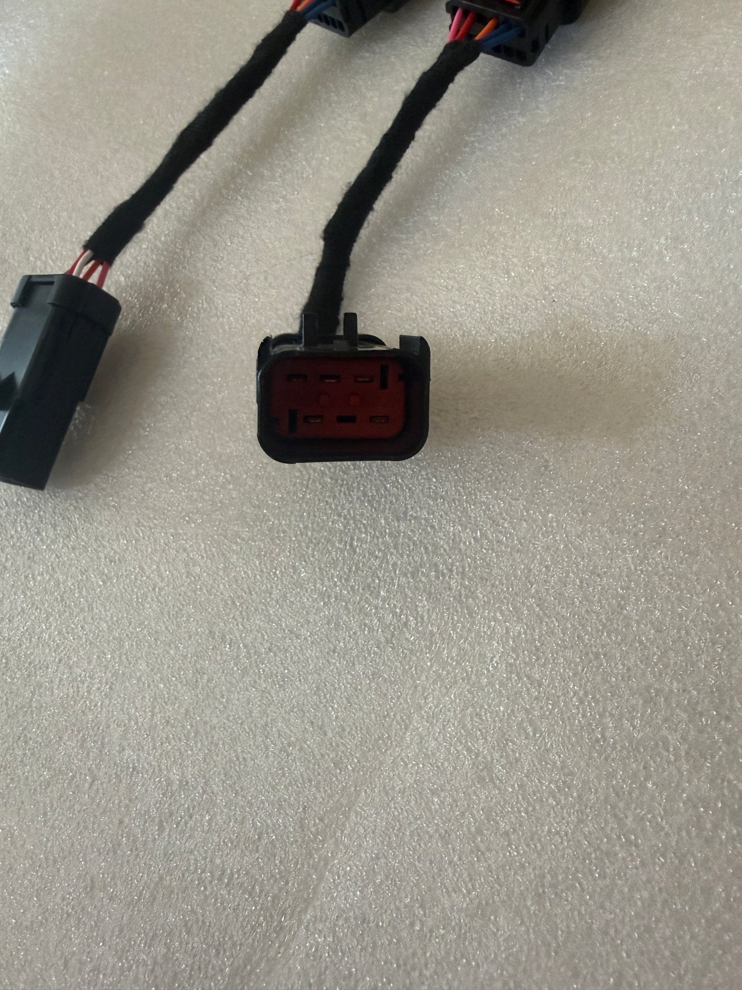 RAM 4th GEN to 5th GEN Taillight Harness - RED Turn Signals
