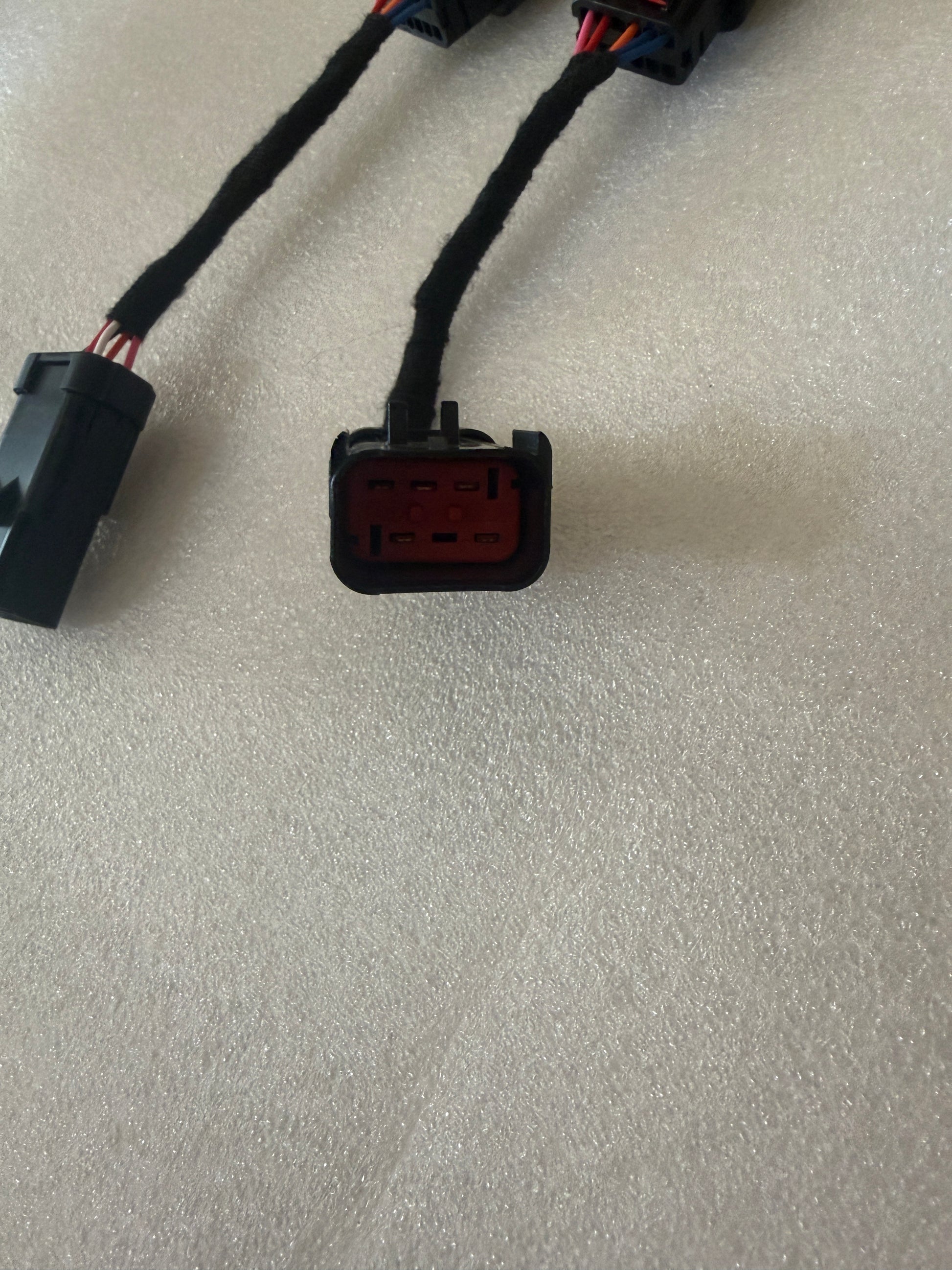 RAM 4th GEN to 5th GEN Taillight Harness - RED Turn Signals